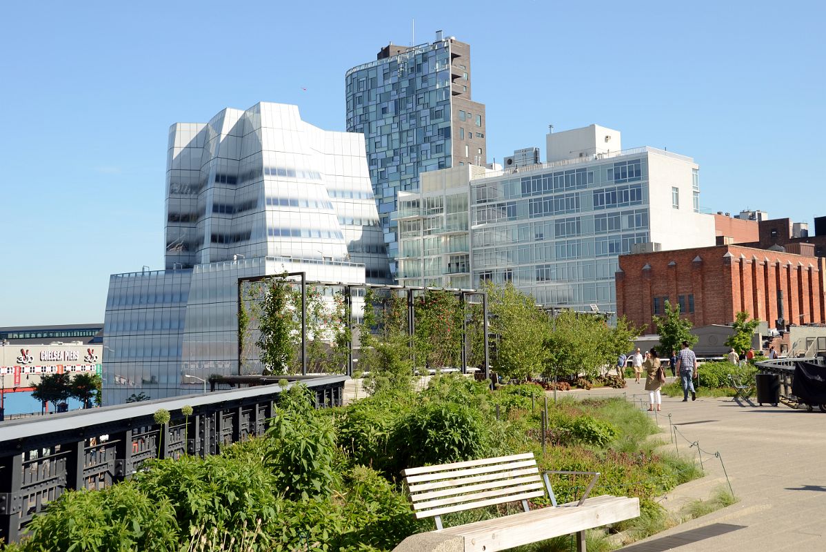 19-2 IAC Building By Frank Gehry, Chelsea Nouvel From New York High Line At W 17 St